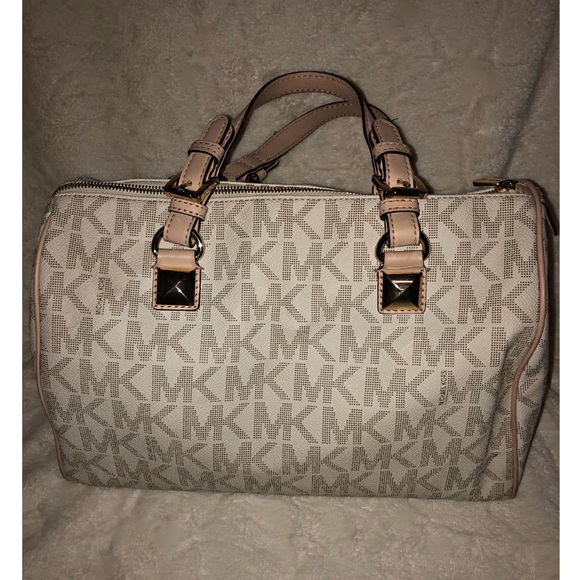 ✨Michael Kors Purse✨ - Picture 4 of 5